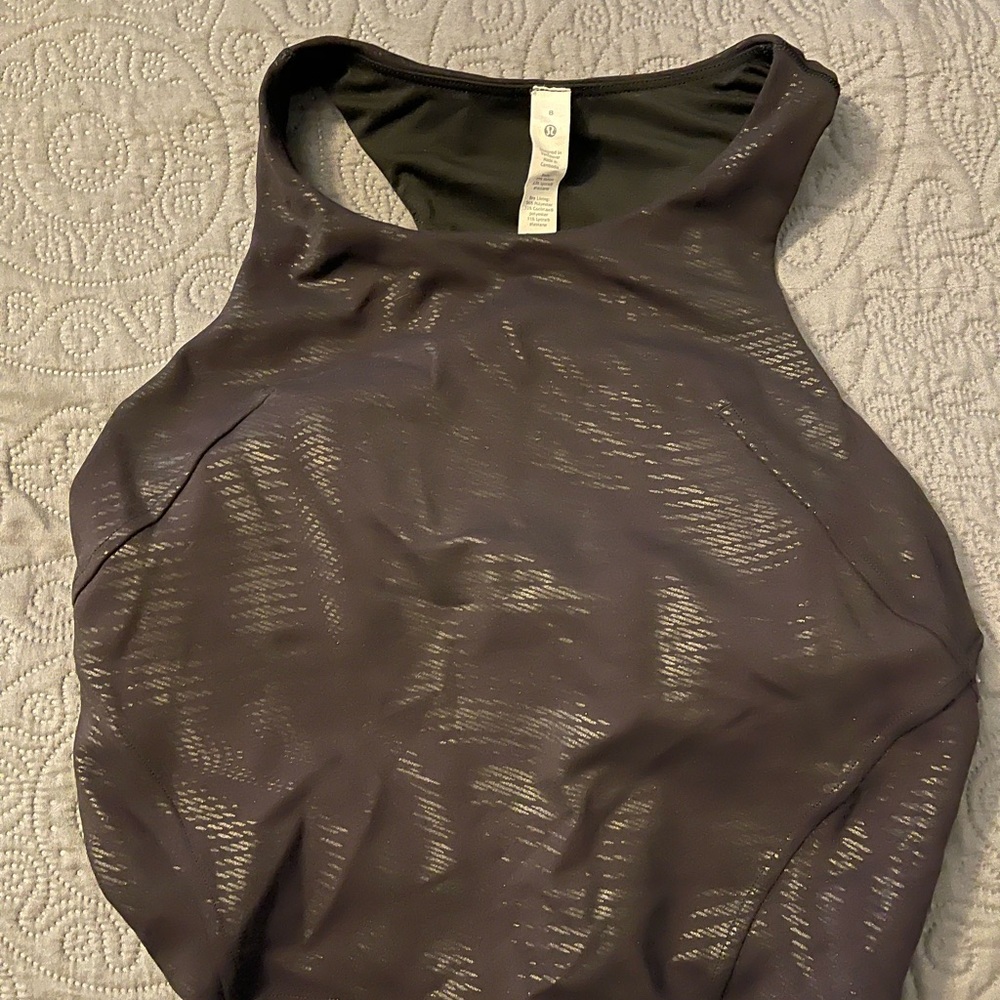Lululemon size 8 black  bra/ top